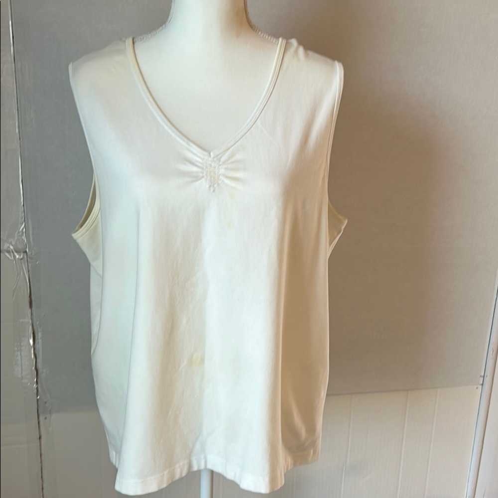 Christopher & Banks V-Neck Cream Tank Top. Size 1X